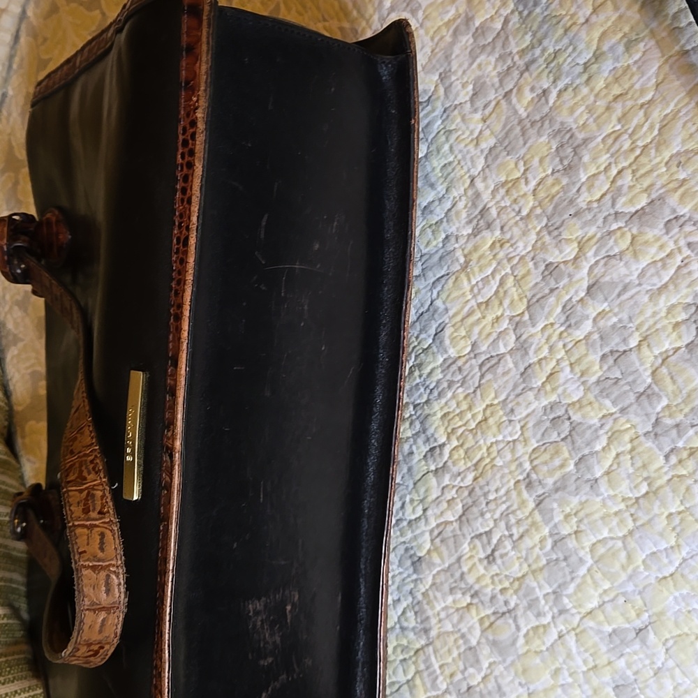 Brahmin Black and Brown Leather Bag with Gold Accent - Picture 4 of 10